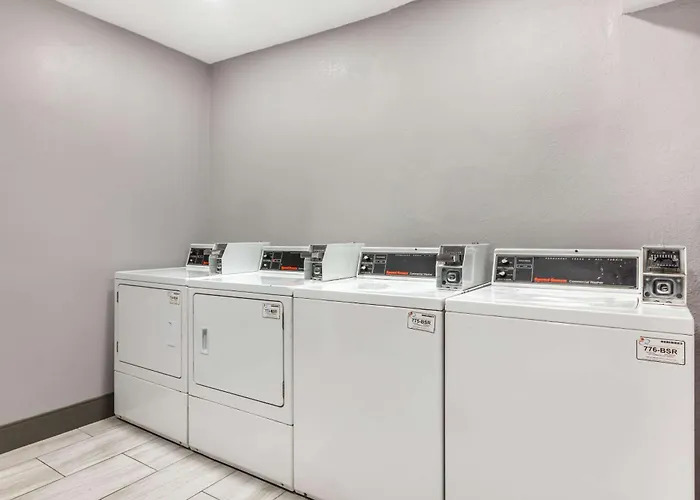 Sleep Miami AirportAirport Hotel